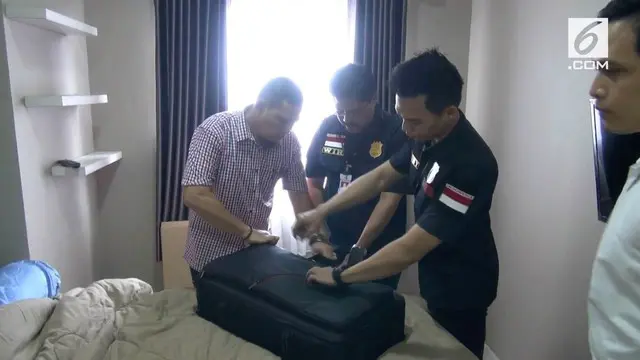 Polri menggeledah kamar sebuah apartemen di kawasan Kembangan Jakarta Barat yang terdaftar atas nama rekan Kiki Hasibuan.