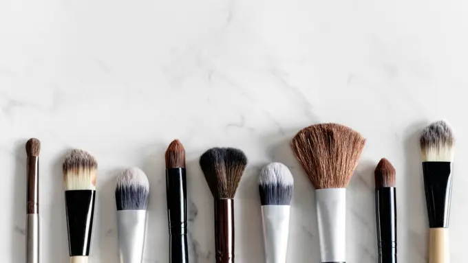 Pilih Kuas Makeup yang Tepat Ternyata Berpengaruh ke Hasil Riasan (Foto/Sumber: Freepik)