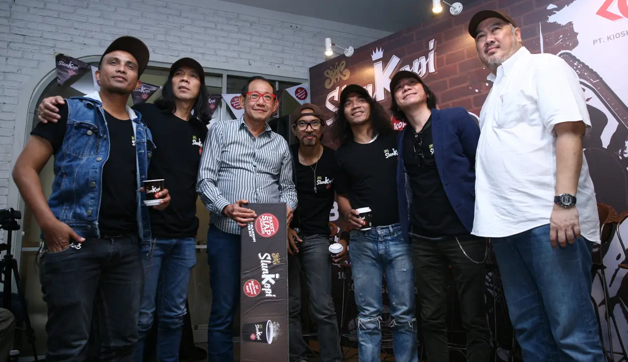 Tak hanya bagi Slankers, produk kopi milik grup band Slank tersebut juga diharapkan mampu meningkatkan taraf hidup masyarakat Indonesia. (Nurwahyunan/Bintang.com)