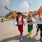 Dalam rangka memperingati Shakespeare Day ke-450 tahun, maskapai penerbangan EasyJet memberikan kejutan bagi penumpangnya