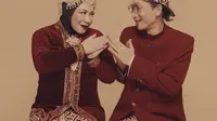 Anniversary Pernikahan Ke-25, Ini 7 Potret Melly Goeslaw dan Anto Hoed