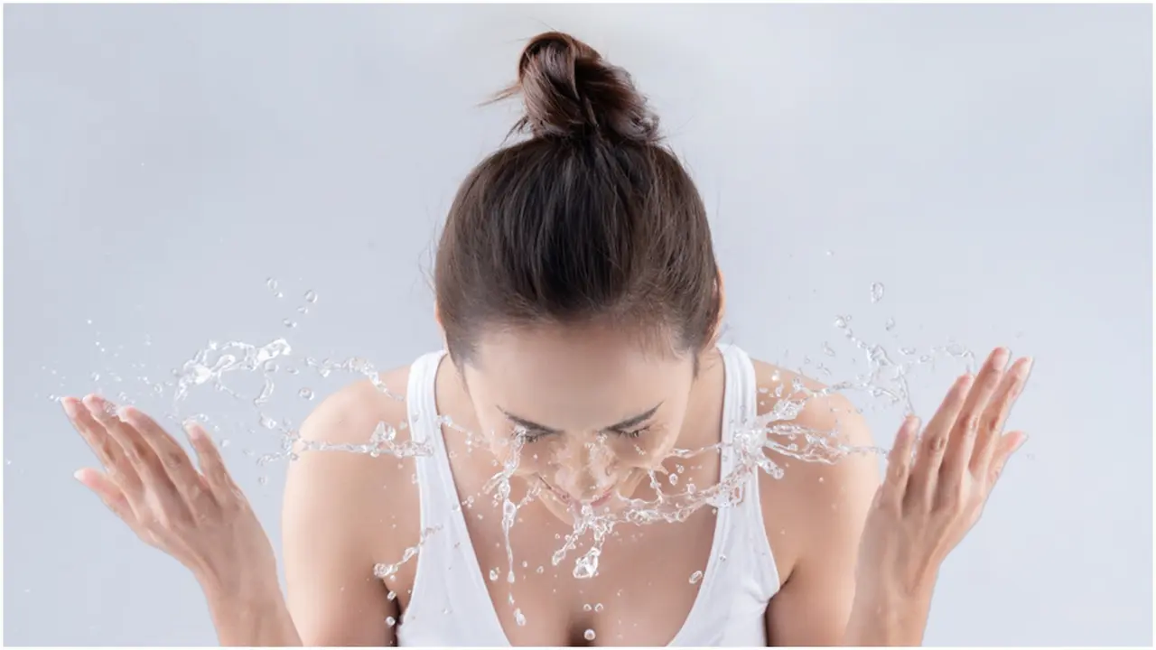 4 Lifehack Atasi Komedo di Kulit Wajah Buat Si Super Sibuk
