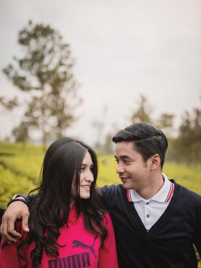 Beda Keyakinan Bikin Ibunda Angbeen Rishi Tak Restui Adly Fairuz Showbiz Liputan6 Com