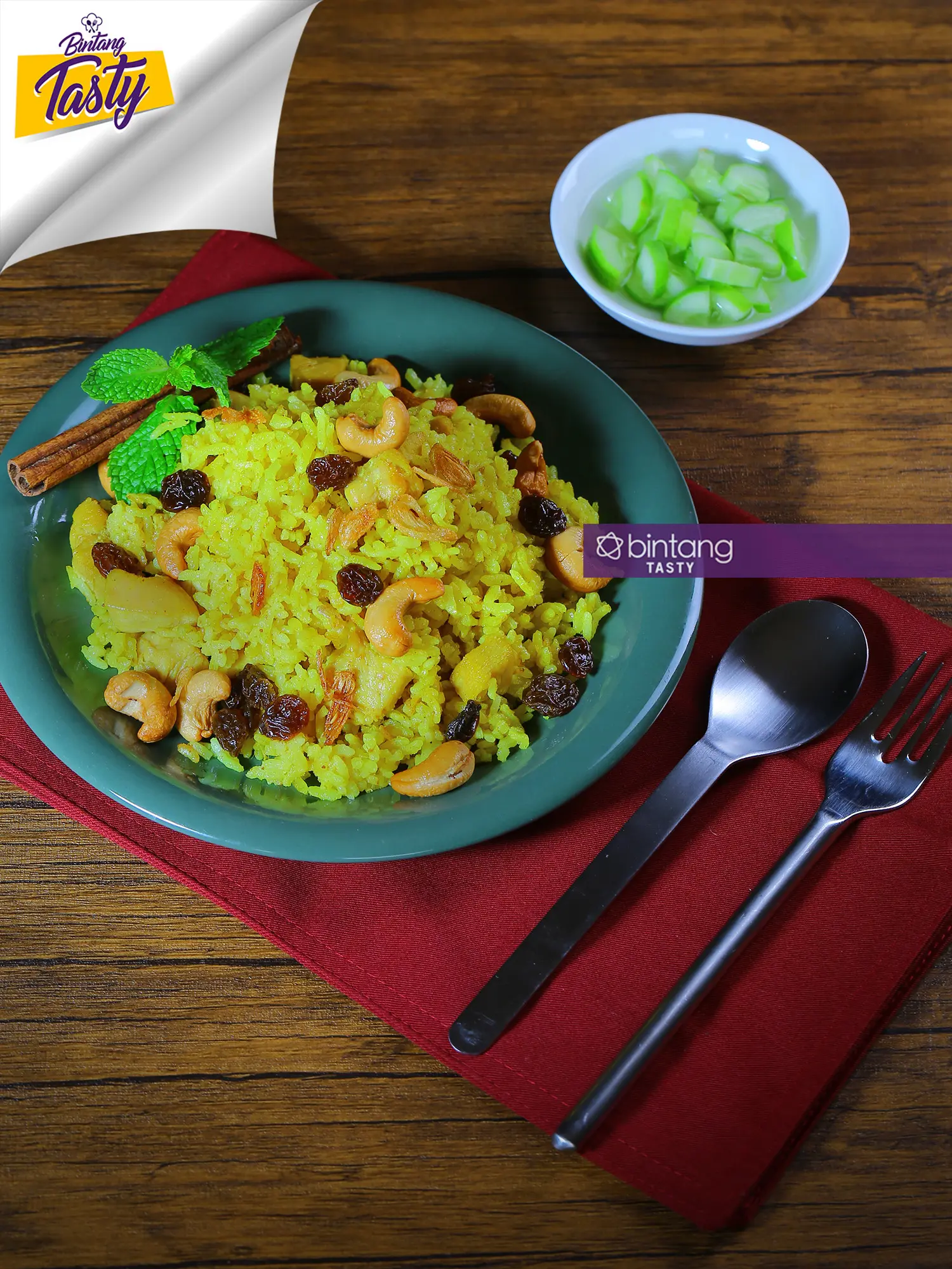 Nasi kebuli ayam. (Fotografer: Adrian Putra/DI: M. Iqbal Nurfajri/Chef: Arum Sari)