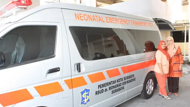 Canggihnya Ambulans Khusus Ibu Bersalin dari Surabaya