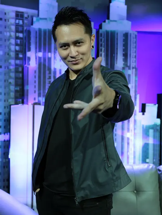 Kedua pasangan ini juga menceritakan pengorbanannya untuk melakukan program bayi tabung yang tertunda lantaran kompetisi yang diikuti oleh Demian di Americans Got Talent. (Deki Prayoga/Bintang.com)