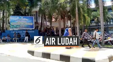 Wakil Rektor Universitas Khairun telah menetapkan empat tersangka dalm kasus ospek meminum air ludah. Rektorat juga menyebut ada kemungkinan penambahan tersangkat.