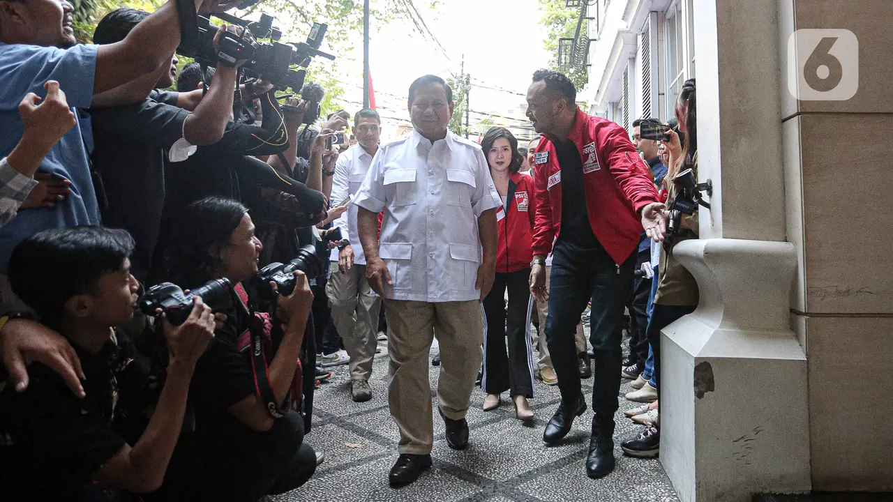 Ketua Umum Partai Gerindra Prabowo Subianto menyambangi kantor DPP Partai Solidaritas Indonesia (PSI) pada Rabu 2 Agustus 2023 yang berada di Jakarta Pusat.