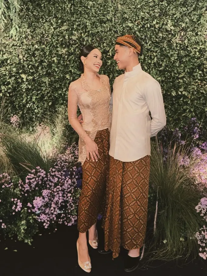 8 Kebaya Kutubaru Paling Mencuri Perhatian dari Seleb Tanah Air, dari Annisa Pohan, Bunga Citra Lestari, hingga Alyssa Daguise