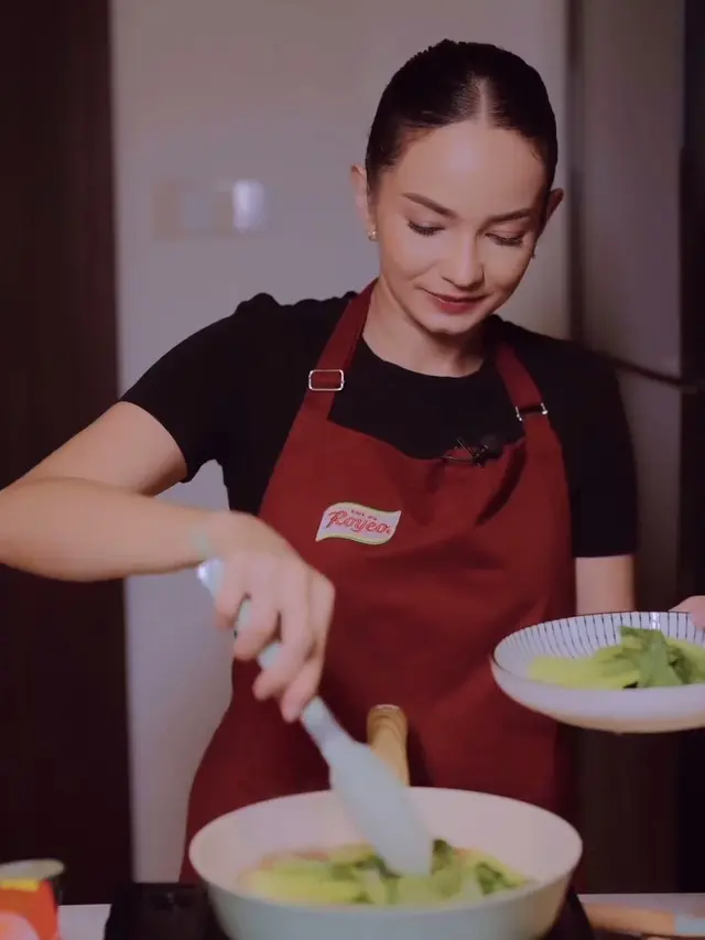 Enzy Storia miliki dapur minimalis (Instagram/enzystoria)