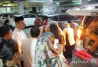 Ambulans bawa jenazah anggota BPK Haerul Saleh