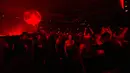 <p>Penonton menyaksikan penampilan The Weeknd di Vancouver, British Columbia, Kanada, 23 Agustus 2022. Konser The Weeknd kali ini disaksikan 50 ribu lebih penonton. (Darryl Dyck/The Canadian Press via AP)</p>