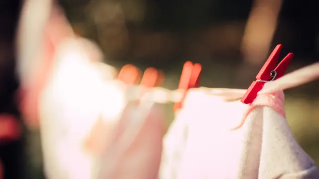 5 Tips Merawat Hijab Plisket agar Lipatannya Tahan Lama