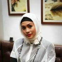 Aktris senior Raslina Rasidin mengaku sudah mengurangi aktivitasnya di dunia entertainment.  (Nurwahyunan/Bintang.com)