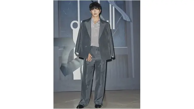 Tampil dengan Menawan, 5 Seleb Korea Ini Hadir di Paris Fashion Weeks 2019
