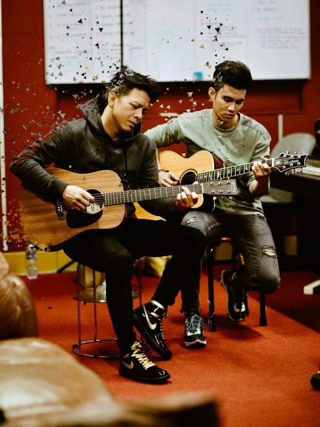 6 Potret Difki Khalif Sepupu Ariel Noah, Gayanya Curi Perhatian