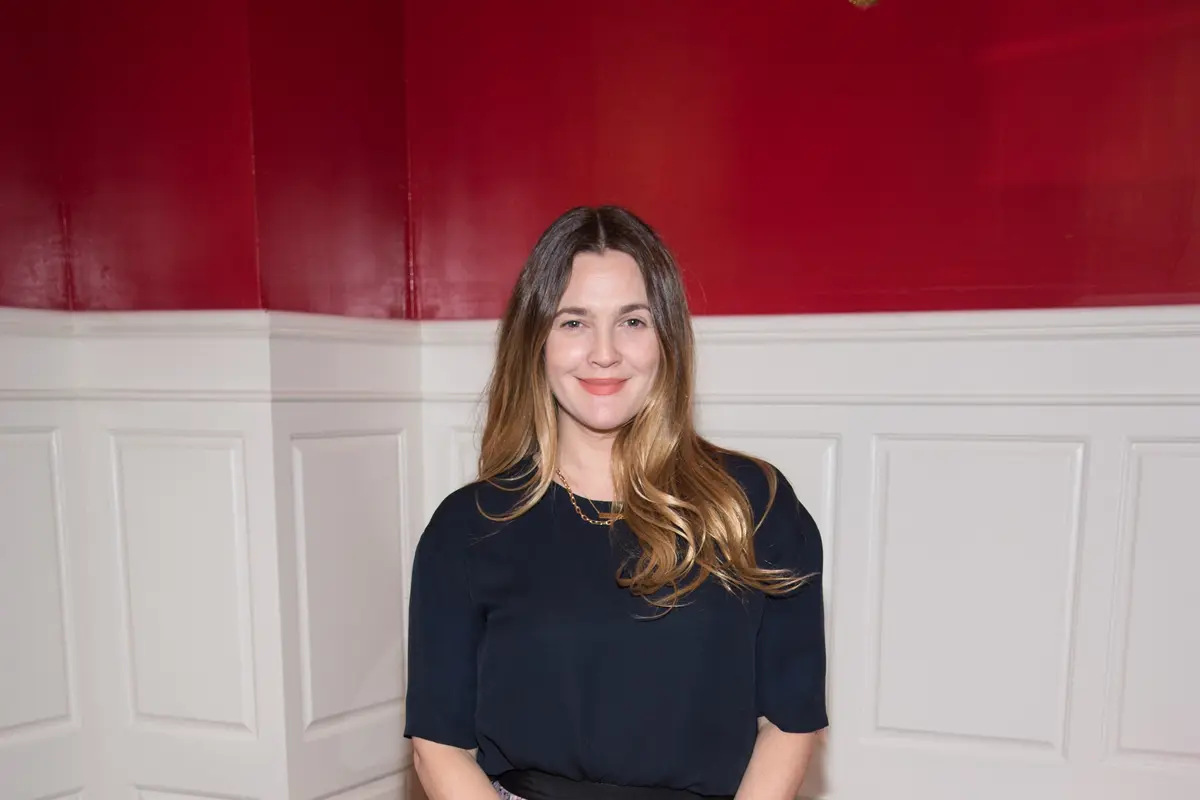 [Bintang] Sudah Moveon, Drew Barrymore Gandeng Chris Miller Usai Pasca Perceraian