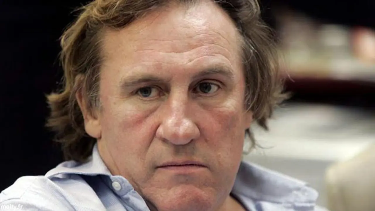 gerard-depardieu-mabuk-130108b.jpg