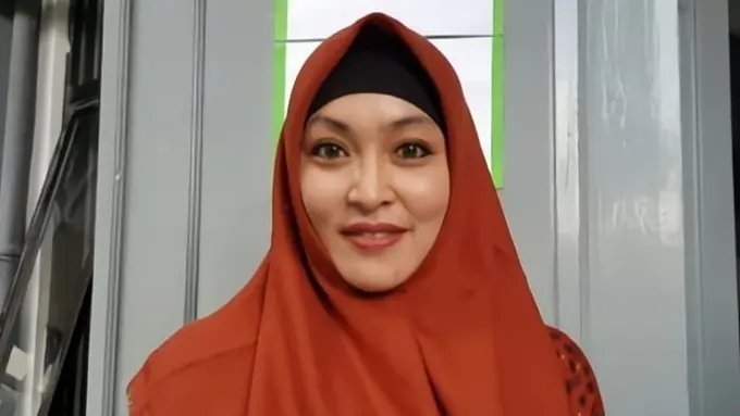 Angelina Sondakh punya instagram