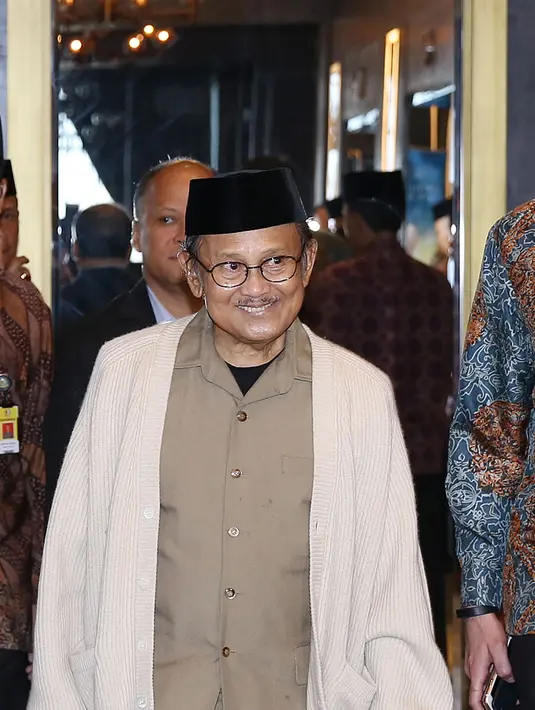 Mantan presiden Republik Indonesia juga berharap bagi para pelaku pembuatan film, dapat memberikan sebuah kisah menarik yang mempunyai makna agar memberikan sebuah film yang berkualitas. (Galih W. Satria/Bintang.com)