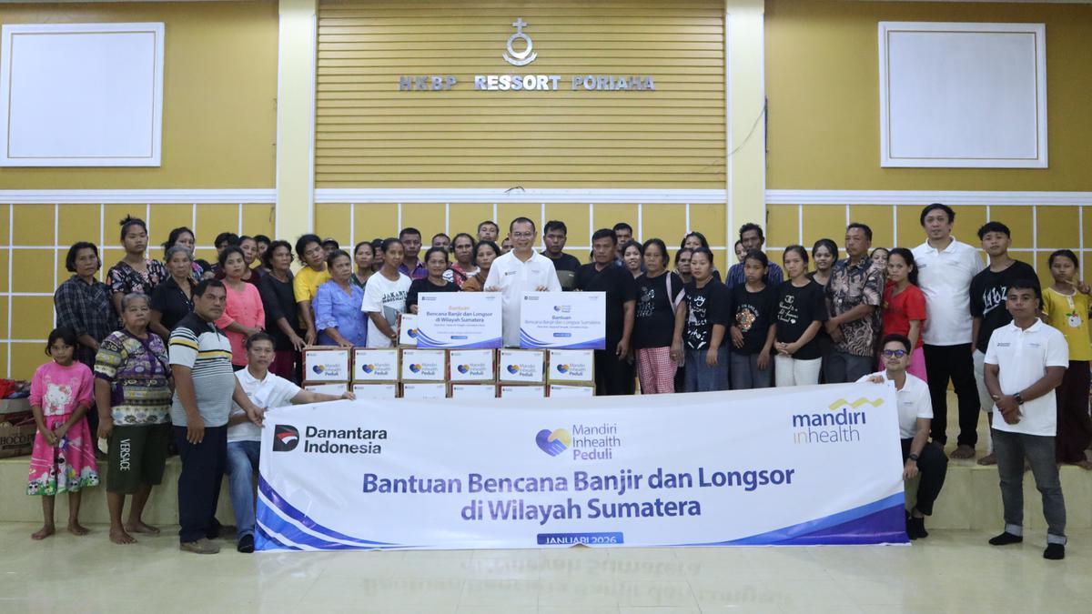 Mandiri Inhealth Salurkan Bantuan Banjir dan Longsor di Sibolga