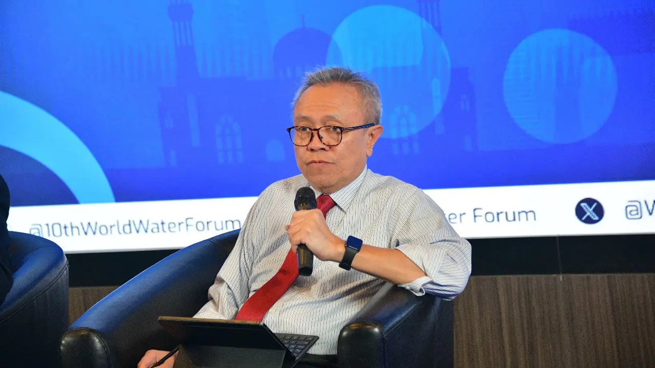 Water in Spotlight: Media Narratives for Global lmpact