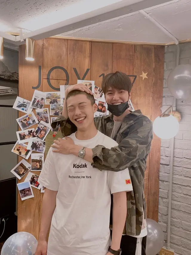 6 Potret Kedekatan Woo Do Hwan dan Lee Min Ho, Foto Bareng Jelang Wajib Militer