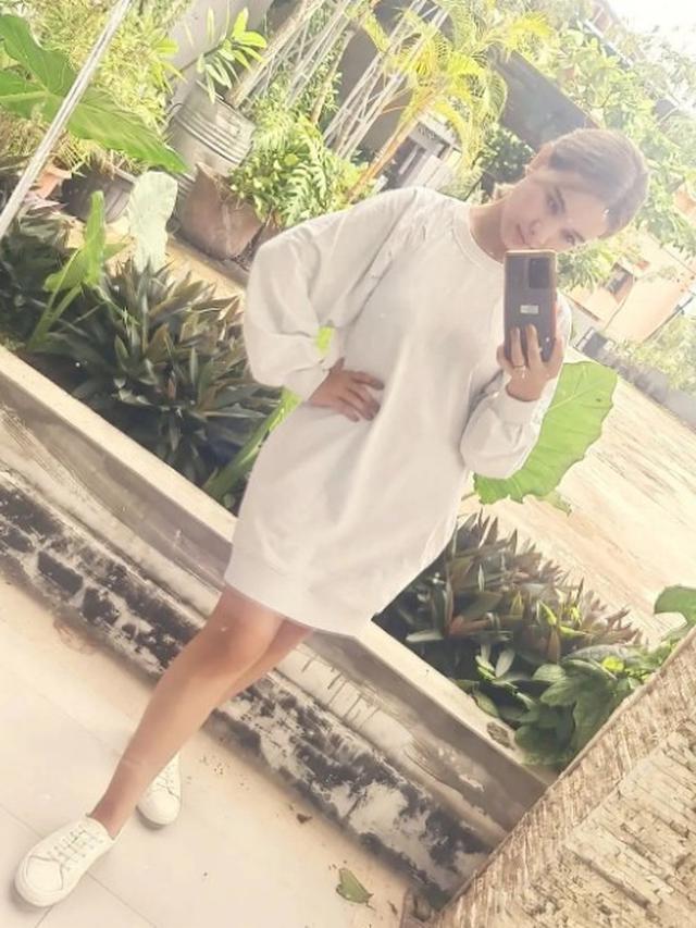 7 Potret Terbaru Winda Viska yang Kini Menetap di Pulau Bintan, Curi Perhatian