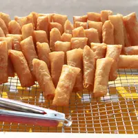 Kisah Sukses Penjual Gorengan, Dulu Digaji Rp15 Ribu Kini Raup Omzet Rp150 Juta. (Ilustrasi/Shutterstock.com/Maharani afifah)