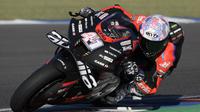 Pembalap Aprilia Racing, Aleix Espargaro, menorehkan waktu tercepat pada sesi kualifikasi MotoGP Argentina. (AFP/