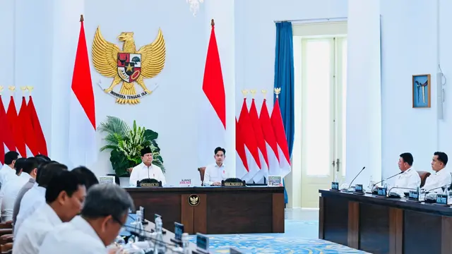 Prabowo Pimpin Sidang Serdana Dewan Pertahanan Nasional di Istana Bogor