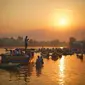 Pasar terapung di Sungai Barito, selalu bersemangat menyambut pagi. (foto: Liputan6.com/IG vegaviditama/edhie prayitno ige)