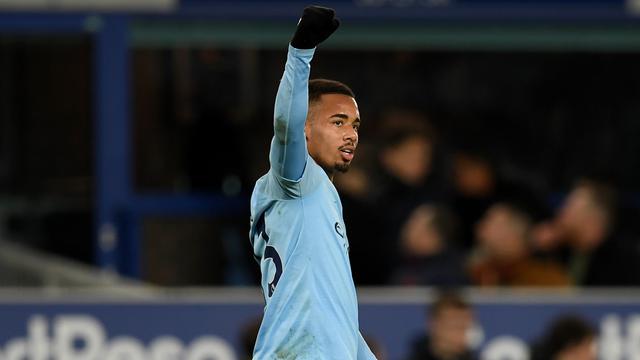 Tumbangkan Everton, Manchester City Kudeta Liverpool di Puncak