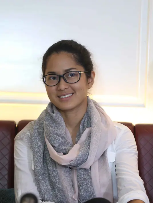 Jiwa seorang wanita tangguh memang ada pada diri Prisia. Karenanya ia lebih suka berpetualang ke alam terbuka. Bahkan jika diibandingkan dengan clubbing, Prisia lebih memilih berdiam diri di rumah melakukan suatu hal. (Nurwahyunan/Bintang.com)