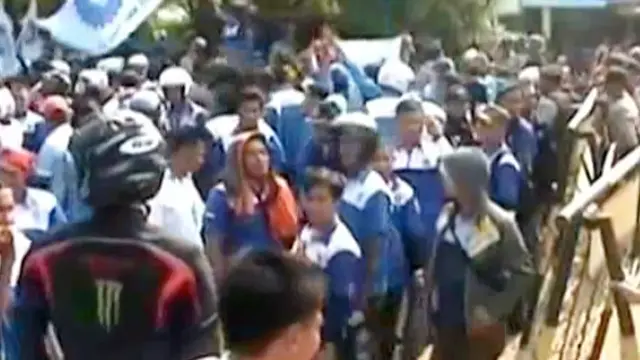 Demo Sambut Hari Buruh Terjadi di Berbagai Daerah