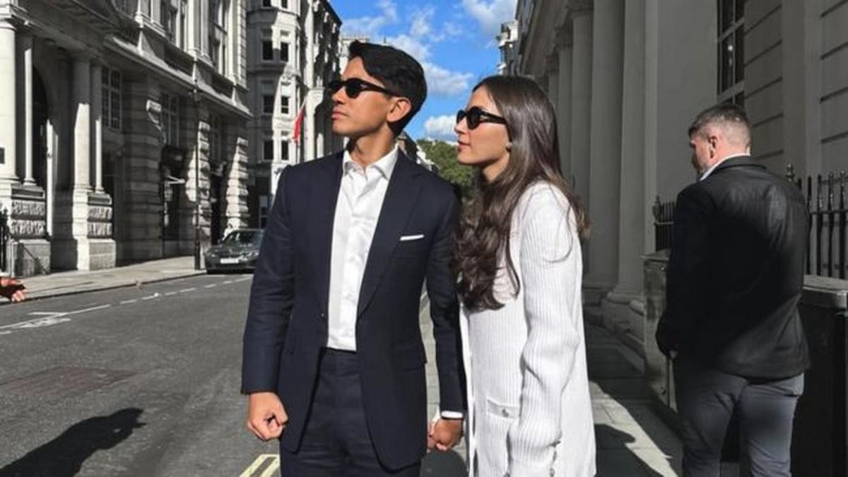 Prince Mateen dan Anisha Rosnah Rayakan Anniversary 1 Tahun Pernikahan, Pamer Pose Romantis