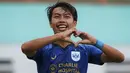 Bek PSIS Semarang, Riyan Ardiansyah merayakan gol kemenangan timnya ke gawang Persela Lamongan dalam laga pekan pertama BRI Liga 1 2021/2022 di Stadion Wibawa Mukti, Cikarang, Sabtu (04/09/2021). (Bola.com/Bagaskara Lazuardi)