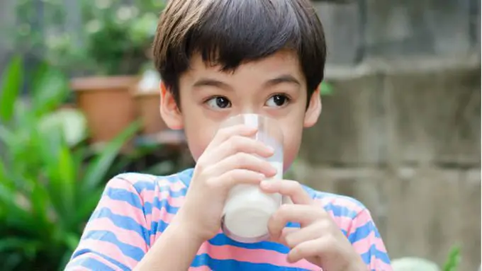 Usia inilah anak aman minum susu UHT/copyright Shutterstock.com