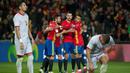 Pemain Tim nasional Spanyol merayakan gol ke gawang Makedonia dalam laga lanjutan Grup G Kualifikasi Piala Dunia 2018 di Estadio Nuevo Los Carmenes, Sabtu (12/11/2016) waktu setempat. (AFP/Jorge Guerrero)