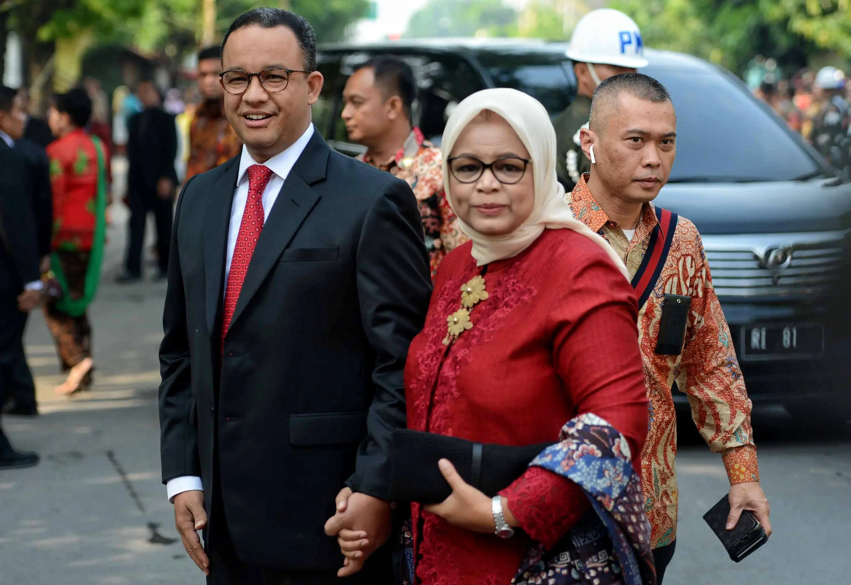 Anies Baswedan bersama sang istri.  (Adrian Putra/bintang.com)