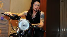 Ovy /rif merupakan musisi rock, yang juga gitaris grup musik /rif. (Liputan6.com/Faisal R Syam)