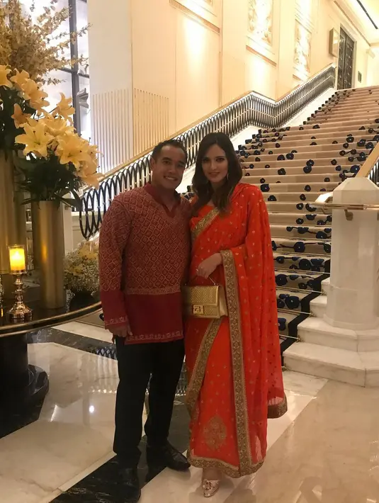 Meskipun punya jadwal yang padat, akan tetapi Nia Ramadhani dan Ardi Bakrie tetap berusaha untuk tetap bersama. (Foto: instagram.com/ramadhaniabakrie)