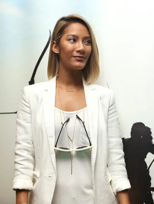 "Scene yang paling berkesan, scene memanah sambil hujan-hujanan, itu usahanya gila. Hujan itu susah lihatnya, udah gitu di Sukabumi yang dingin, terus kita disiram juga," kata pemeran film 'Princess, Bajak Laut dan Alien'. (Andy Masela/Bintang.com)