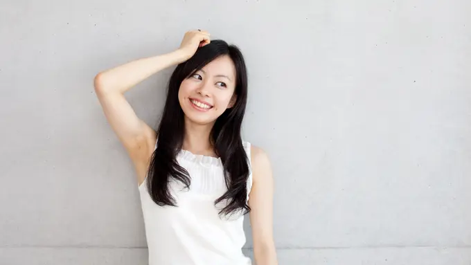 Deodorant Spray Antiperspirant dari  Influencer Amelinda Sanjaya
