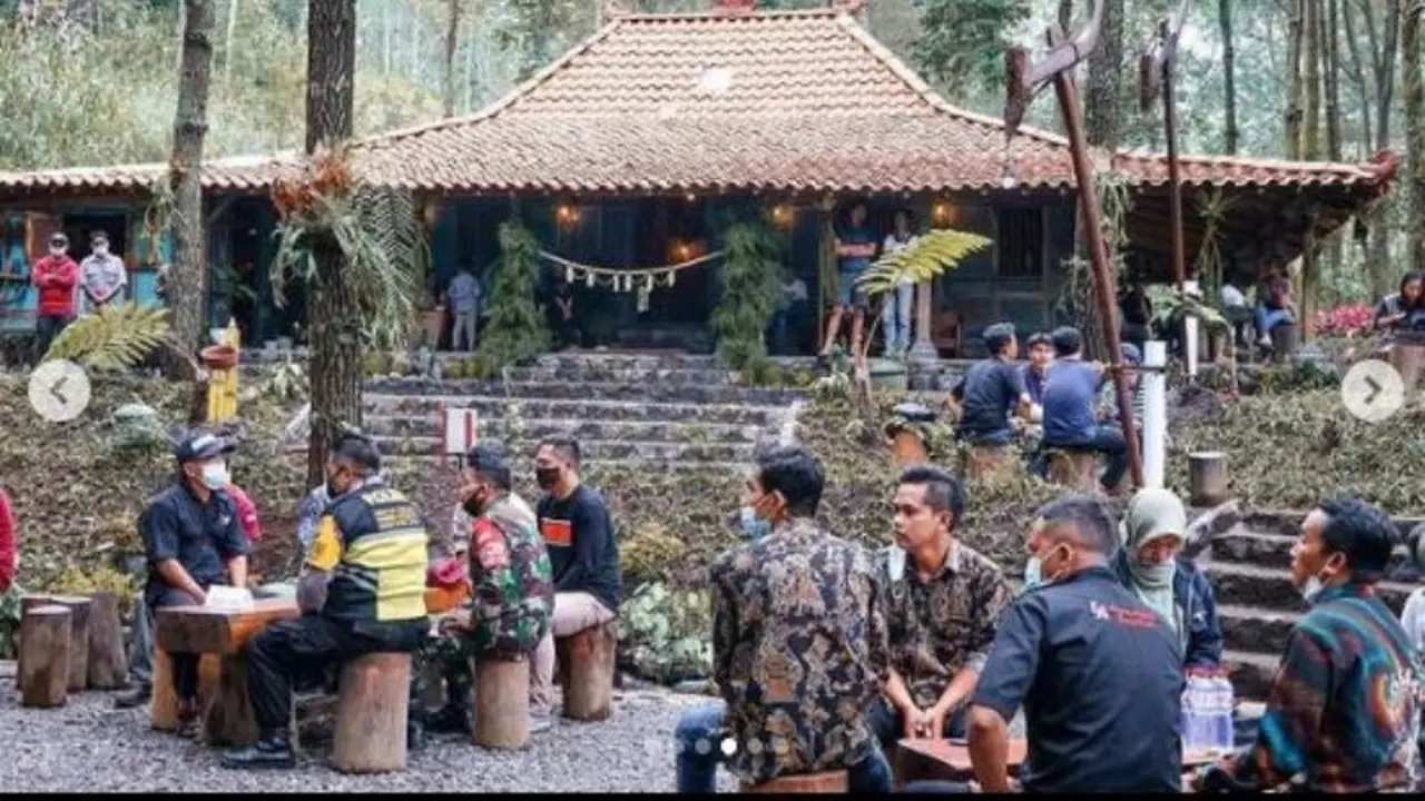 Kedai Hutan Cempaka di Prigen, Pasuruan, Jawa Timu