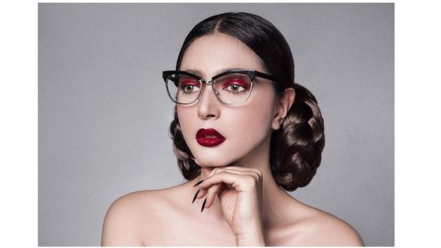 Biasa Natural, Ini 8 Potret Nabila Syakieb dengan Makeup Tebal