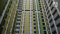 Suasana Rusun Pasar Rumput, Jakarta, Senin (27/7/2020). Perumda Pasar Jaya dan Pemprov DKI masih menggodok alokasi penerima manfaat Rusun Pasar Rumput, termasuk konsep kepemilikan apakah menjadi rusunawa atau milik rusunami yang diharapkan dapat diputuskan Oktober 2020.(merdeka.com/Iqbal S. Nugroho)