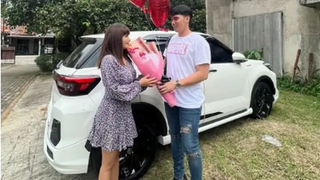 7 Potret Mesra Dinar Candy dan Ridho Illahi, Makin Mesra Hingga Belikan Mobil