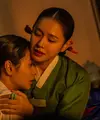 Nana dan Son Ye Jin di THE SCANDAL. (netflix)