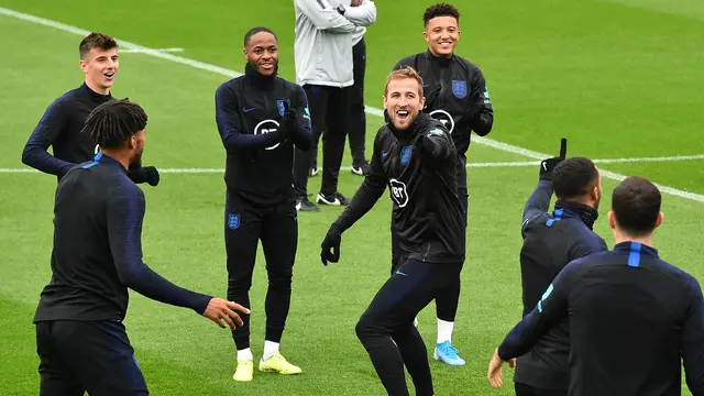 Hadapi Kosovo di Kualifikasi Euro 2020, Pemain Inggris Latihan Penuh Canda